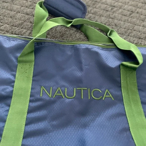 Nautica Blue and Green XL Tote Bag with Zipper - Picture 5 of 7